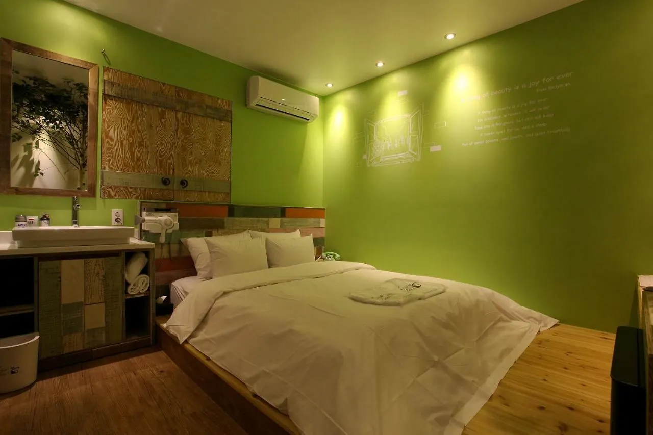 Lush Hotel سيول