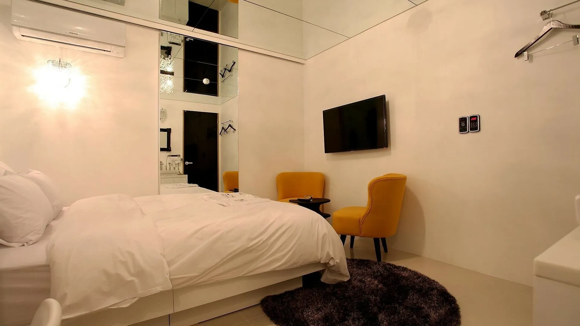 Lush Hotel سيول