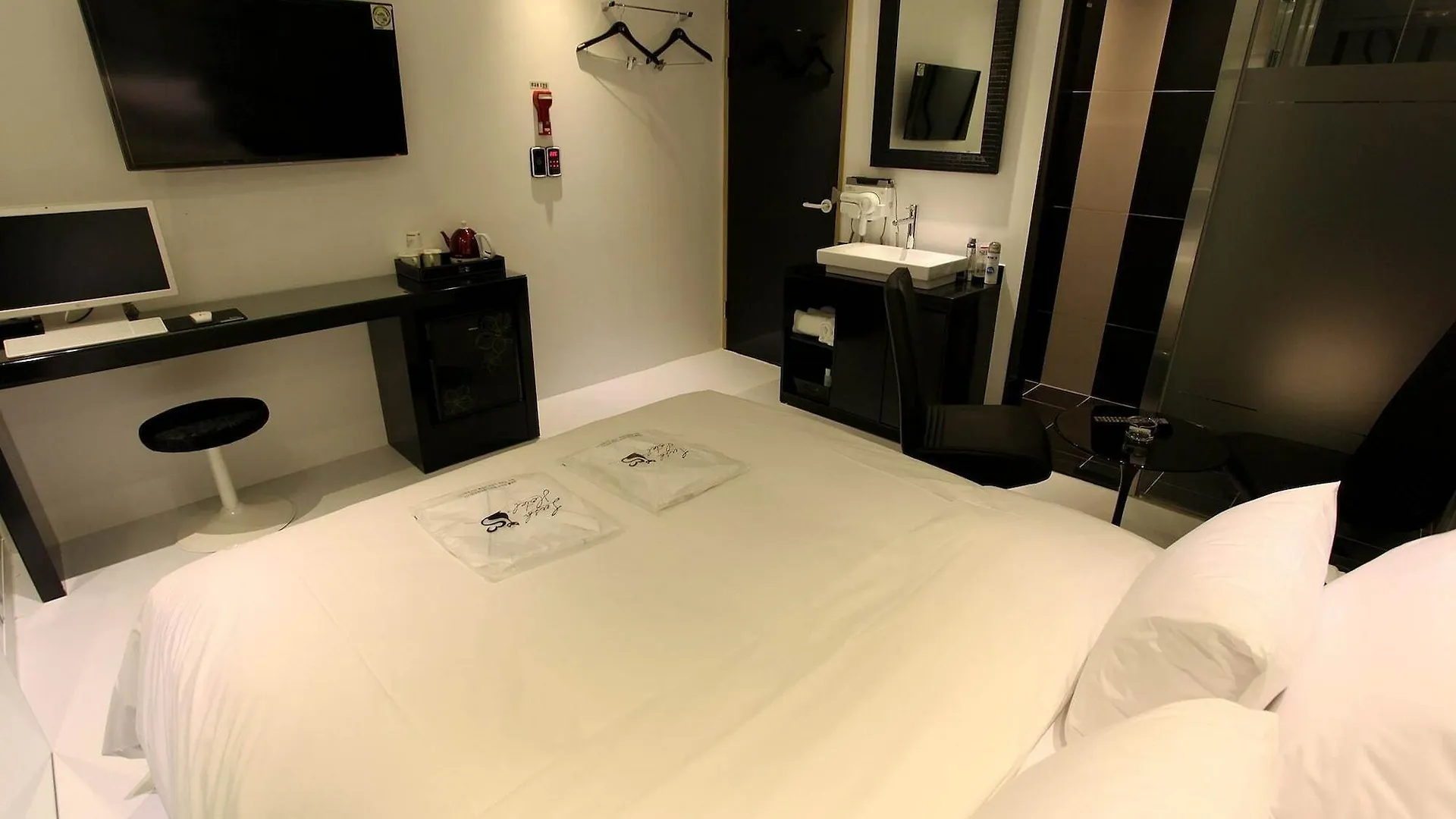 Lush Hotel سيول